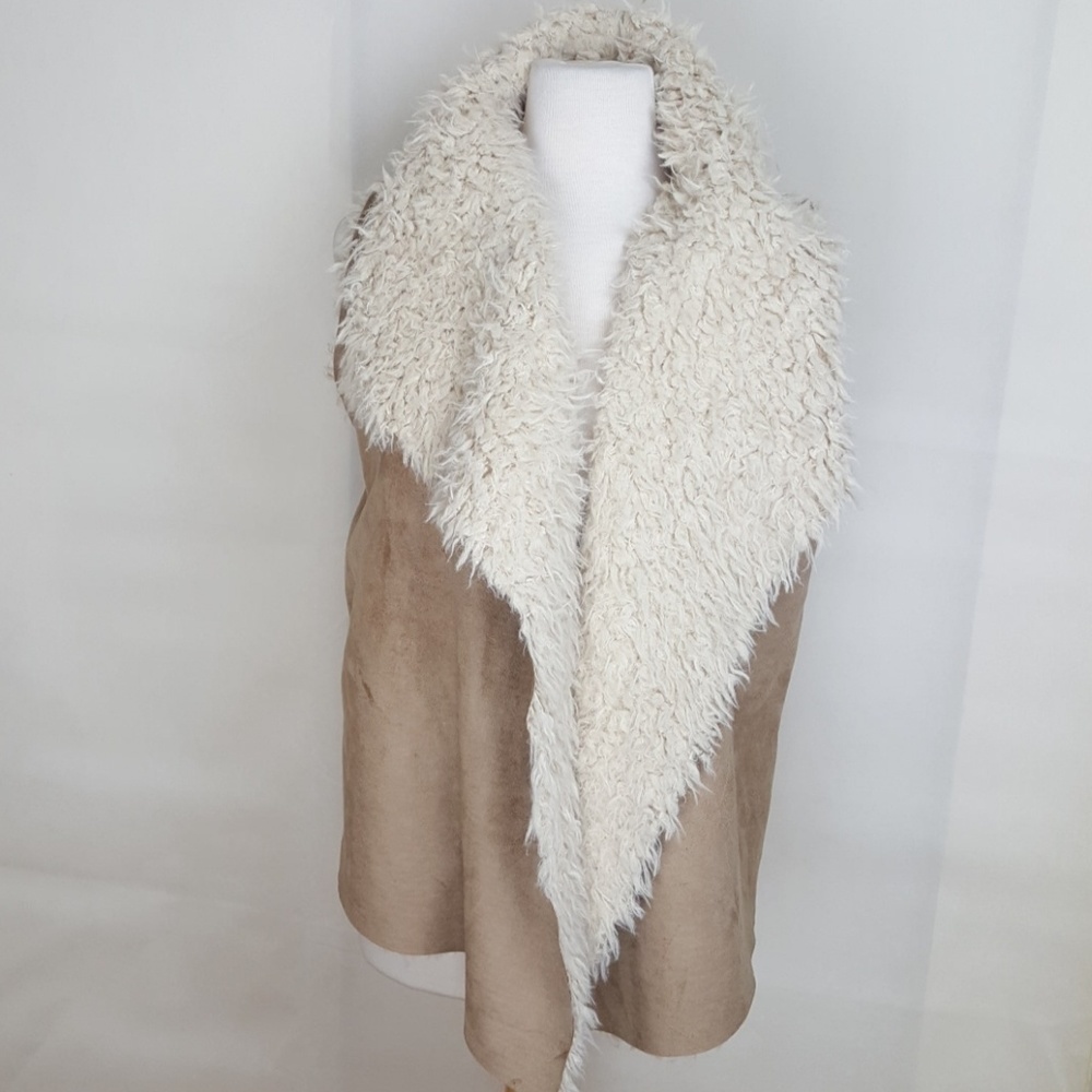 Faux suade vest sz m/l